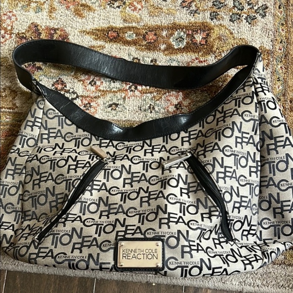 Kenneth Cole Reaction Black and Cream Shoulder Bag with Geometric Pattern